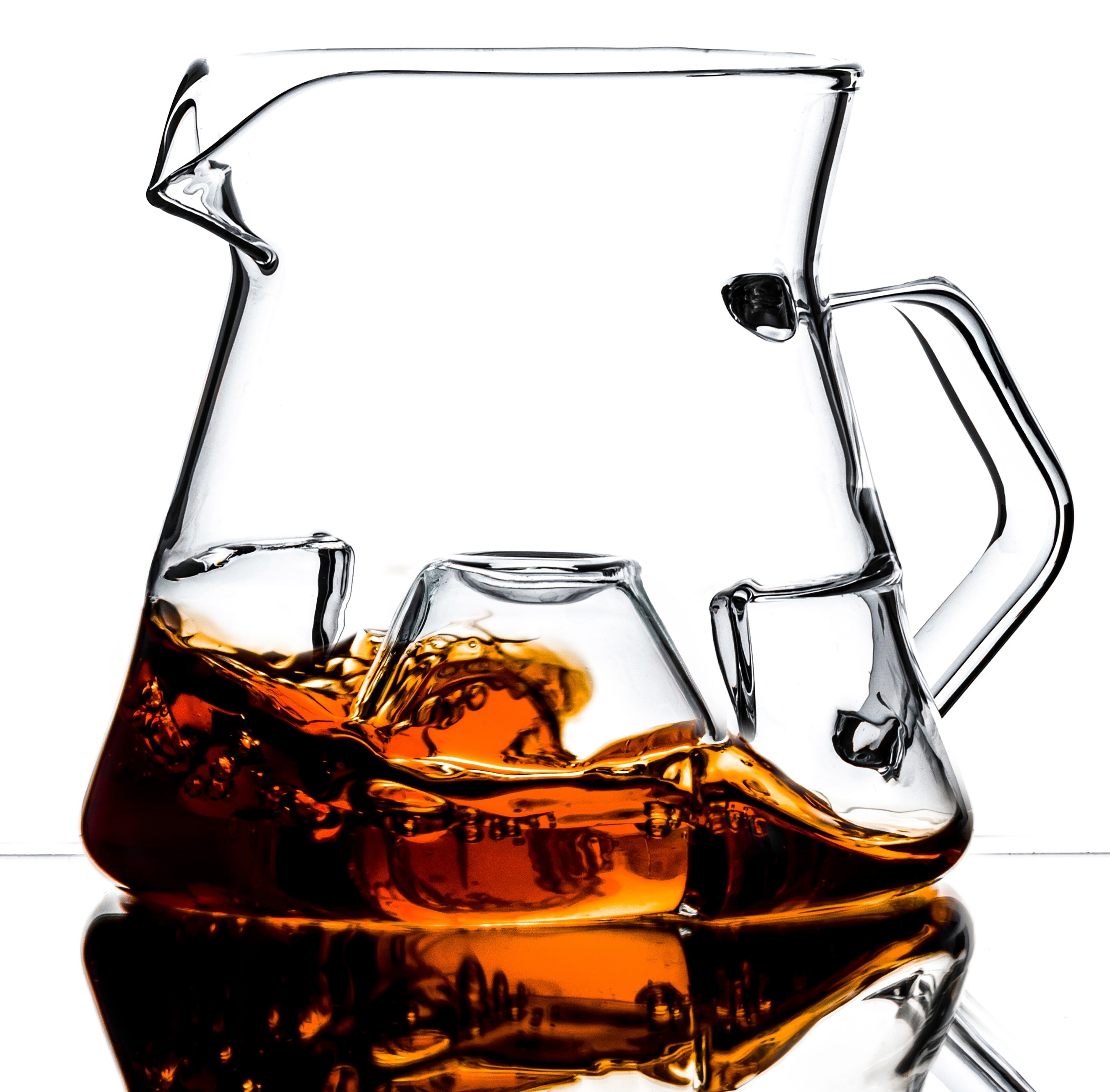 ICOSA Wave Cyclone Sensory Carafe -Small-